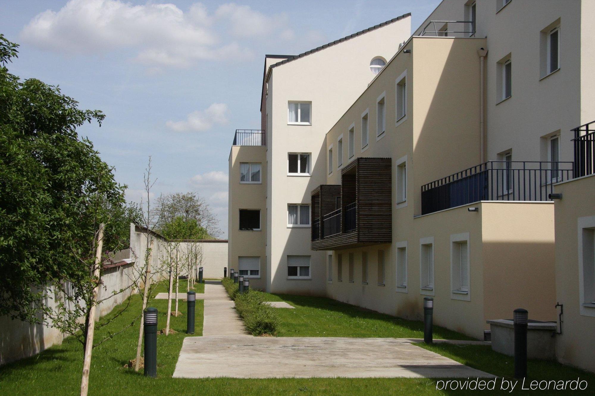 Sejours & Affaires Creteil Le Magistere Aparthotel Buitenkant foto